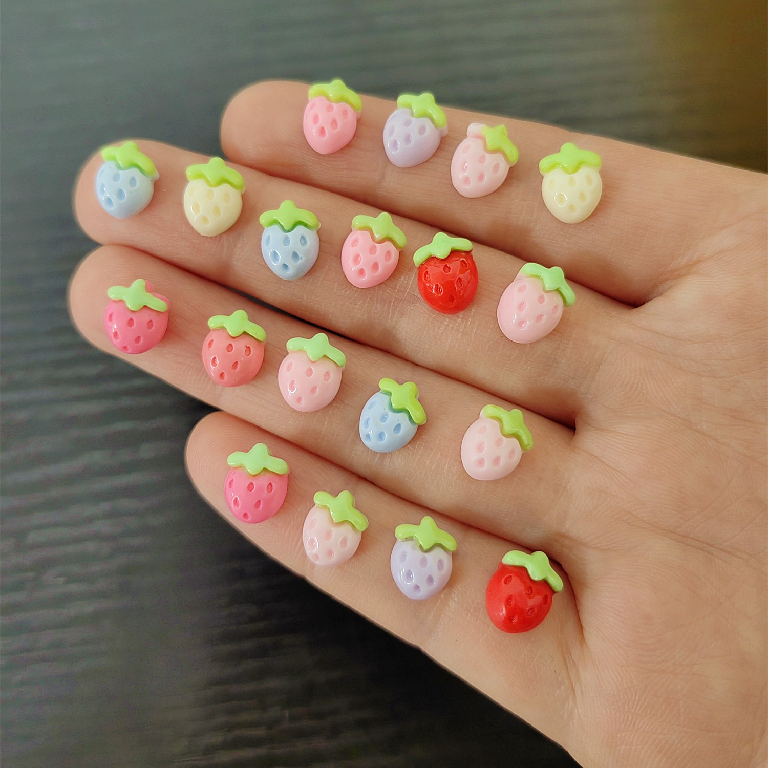 Flower Preservation Resin - 30 Stück Neue Niedliche Mini-Erdbeerblumen aus
